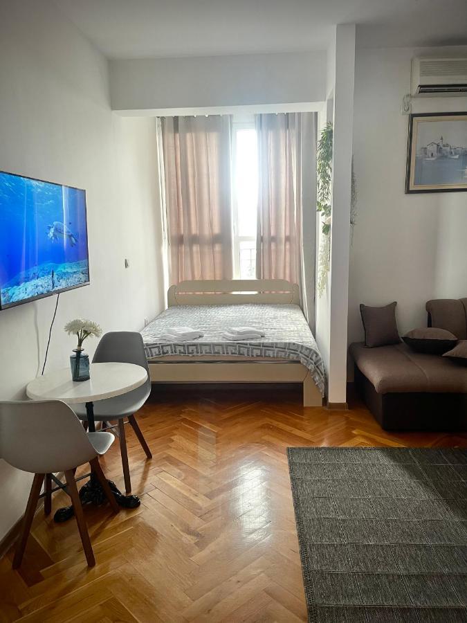 Bar Center Studio Apartment Bagian luar foto