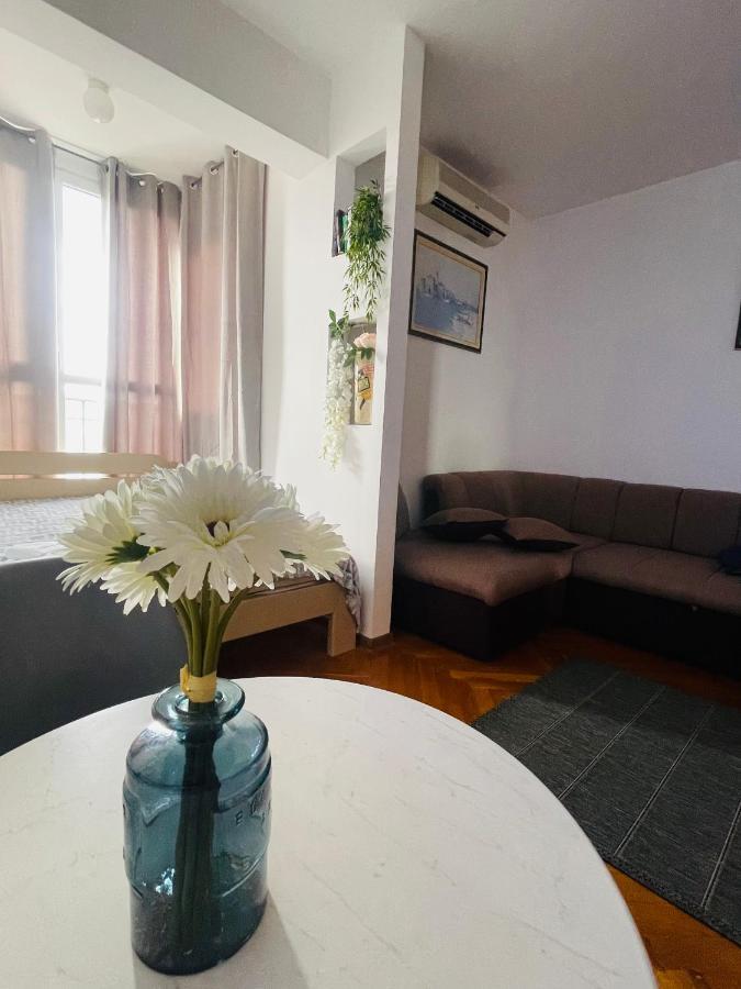 Bar Center Studio Apartment Bagian luar foto