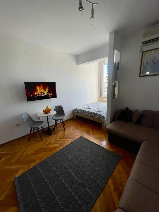 Bar Center Studio Apartment Bagian luar foto