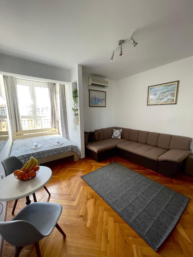 Bar Center Studio Apartment Bagian luar foto