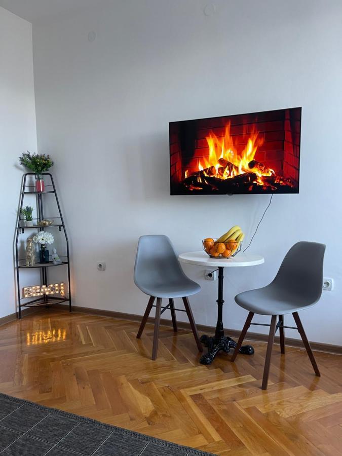 Bar Center Studio Apartment Bagian luar foto